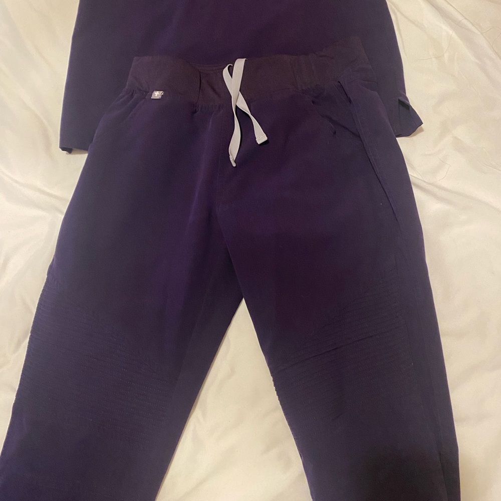 Figs scrubs set